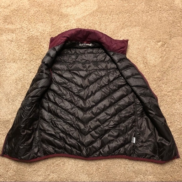 RED CAMEL WOMENS QUILTED RED VEST SIZE SMALL EUC - Picture 8 of 8
